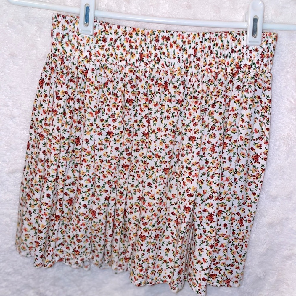 Beautiful floral mini skirt